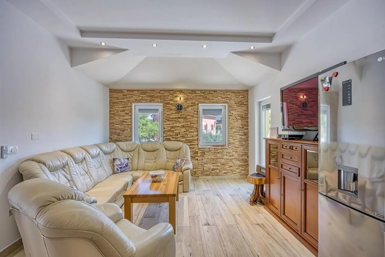 וילה בוג'ה Holiday House Mila